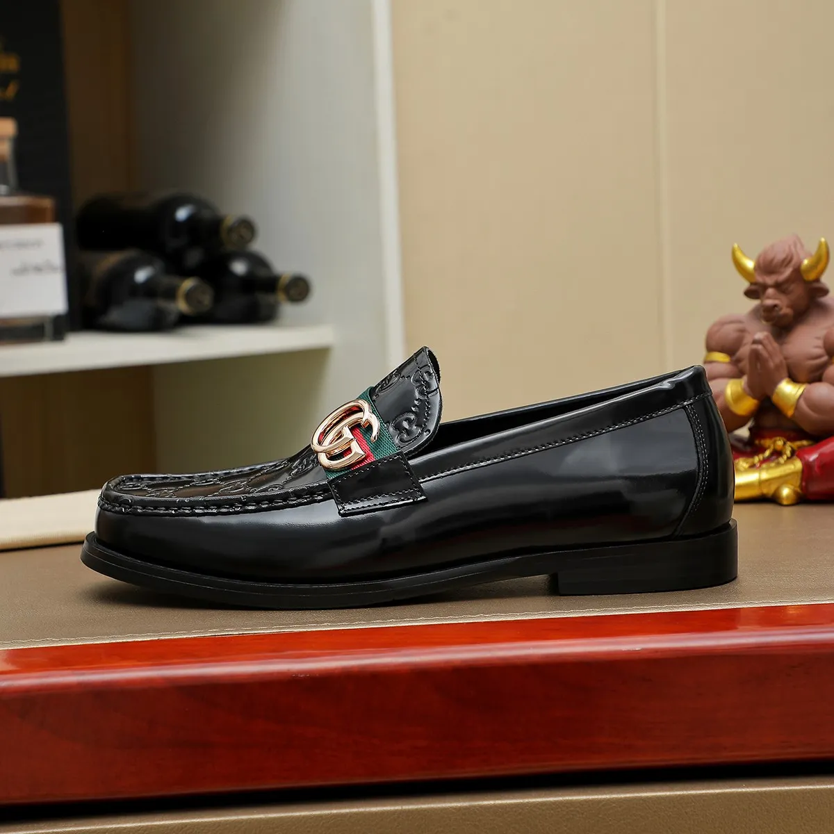 Men's men's shoes💰460💰💰Gucci official website men's business formal leather shoes updated💥Hong Kong counters synchronize new styles💥completely one-to-one replica shipment👍zero gap in counter quality 0⃣️made of imported cowhide on the outside+water-dyed🐂leather lining, color optional! Matching code 38-45